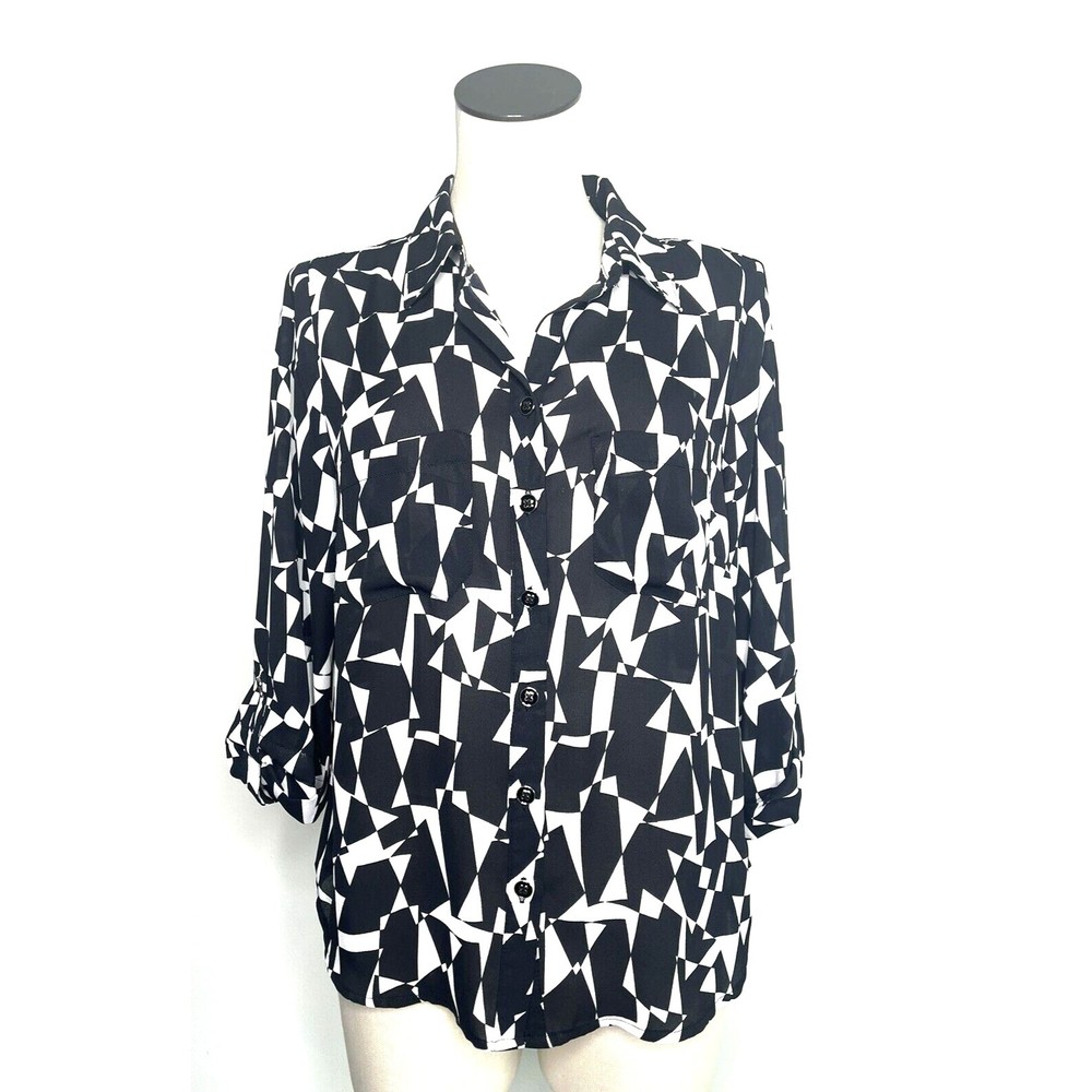 N Touch Button Down Shirt Blouse Size Medium Petite Black Geometric Roll Tab MP